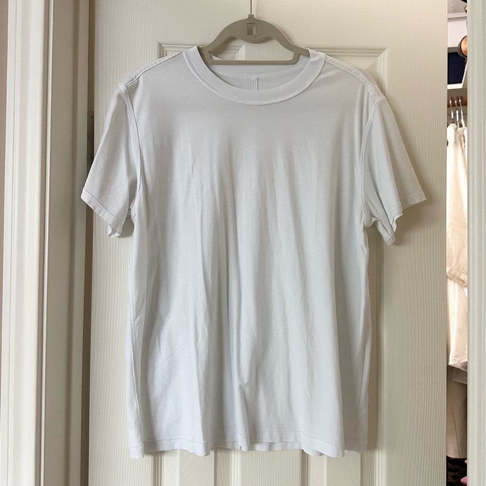 Lululemon tee